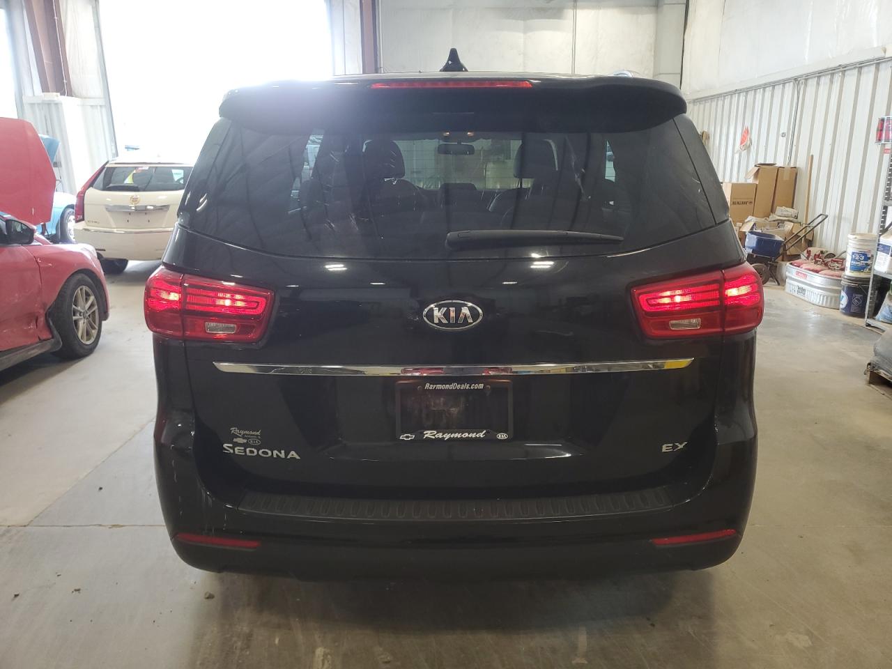 KNDMB5C19K6533719 2019 Kia Sedona Lx
