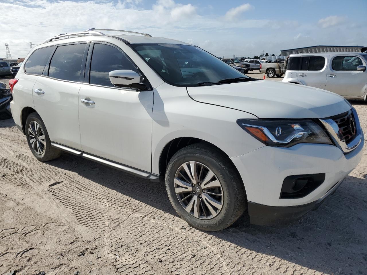 5N1DR2MN7HC652404 2017 Nissan Pathfinder S