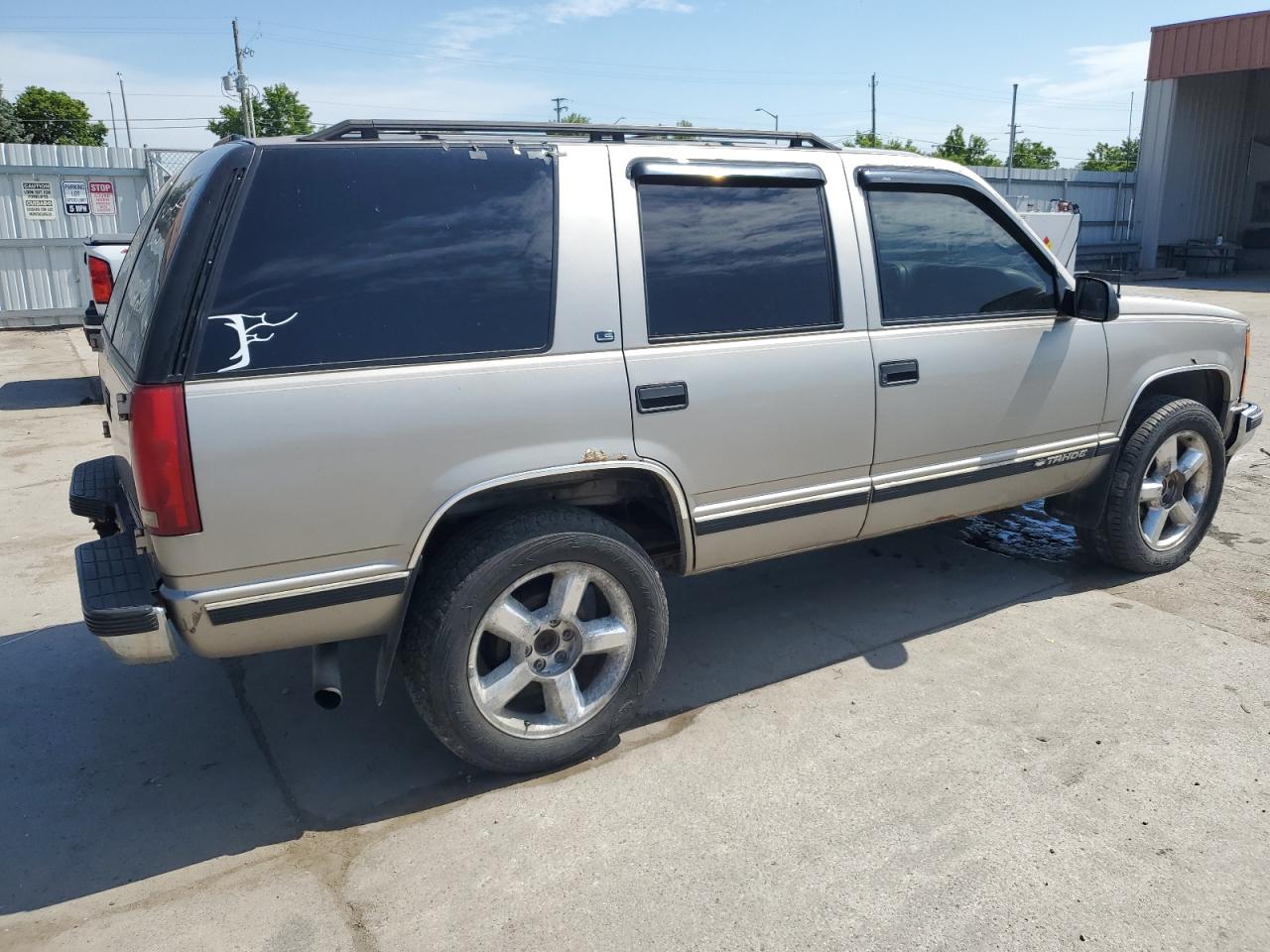 1GNEK13R4XJ437351 1999 Chevrolet Tahoe K1500