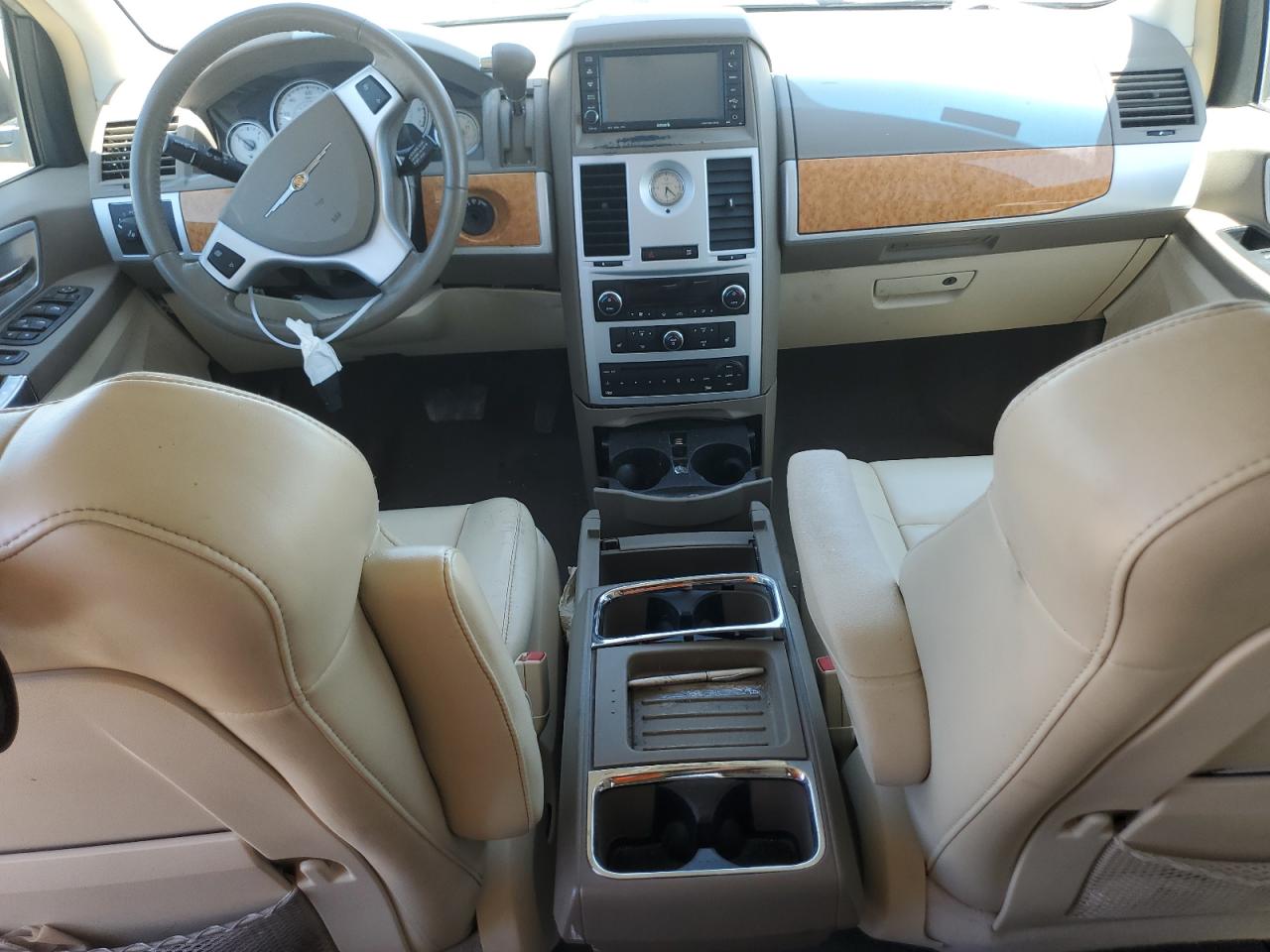 2A8HR64X68R689653 2008 Chrysler Town & Country Limited