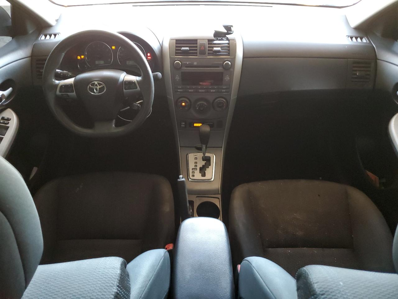 2T1BU4EE6BC695196 2011 Toyota Corolla Base