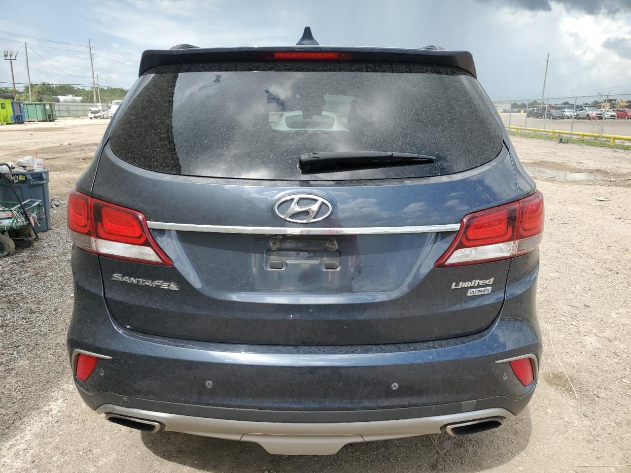 2017 Hyundai Santa Fe Se Ultimate vin: KM8SR4HF2HU223333