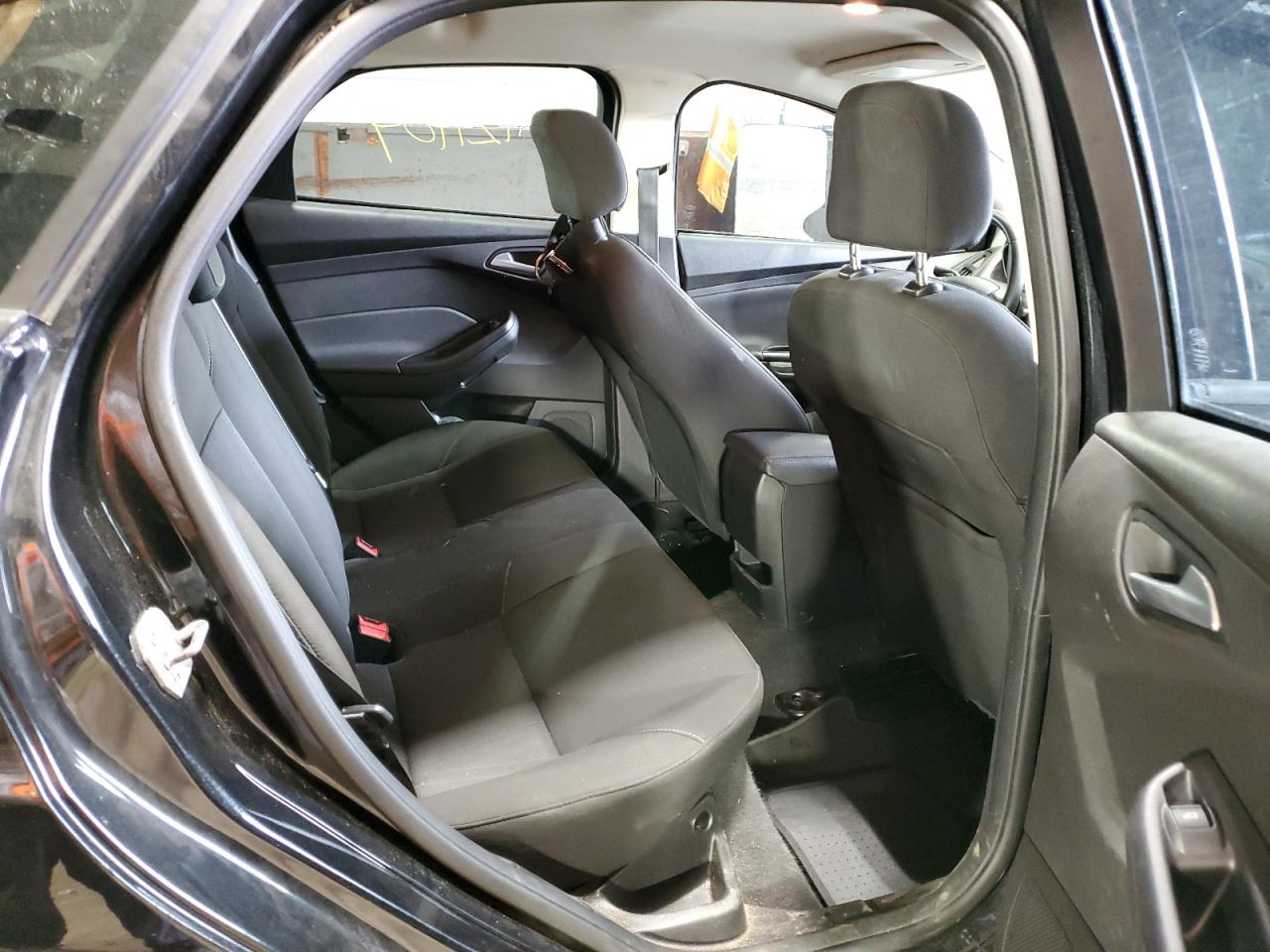 1FADP3F23FL360304 2015 Ford Focus Se