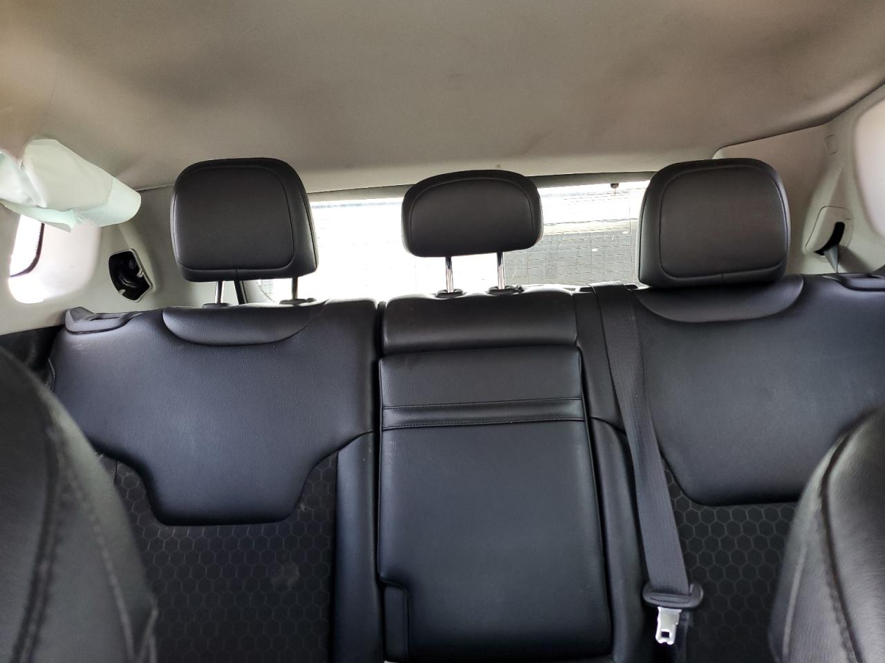 3C4NJCBB8JT193943 2018 Jeep Compass Latitude