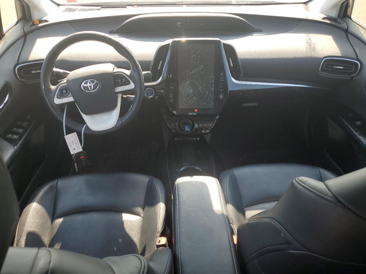 JTDKARFP4H3006053 2017 Toyota Prius Prime