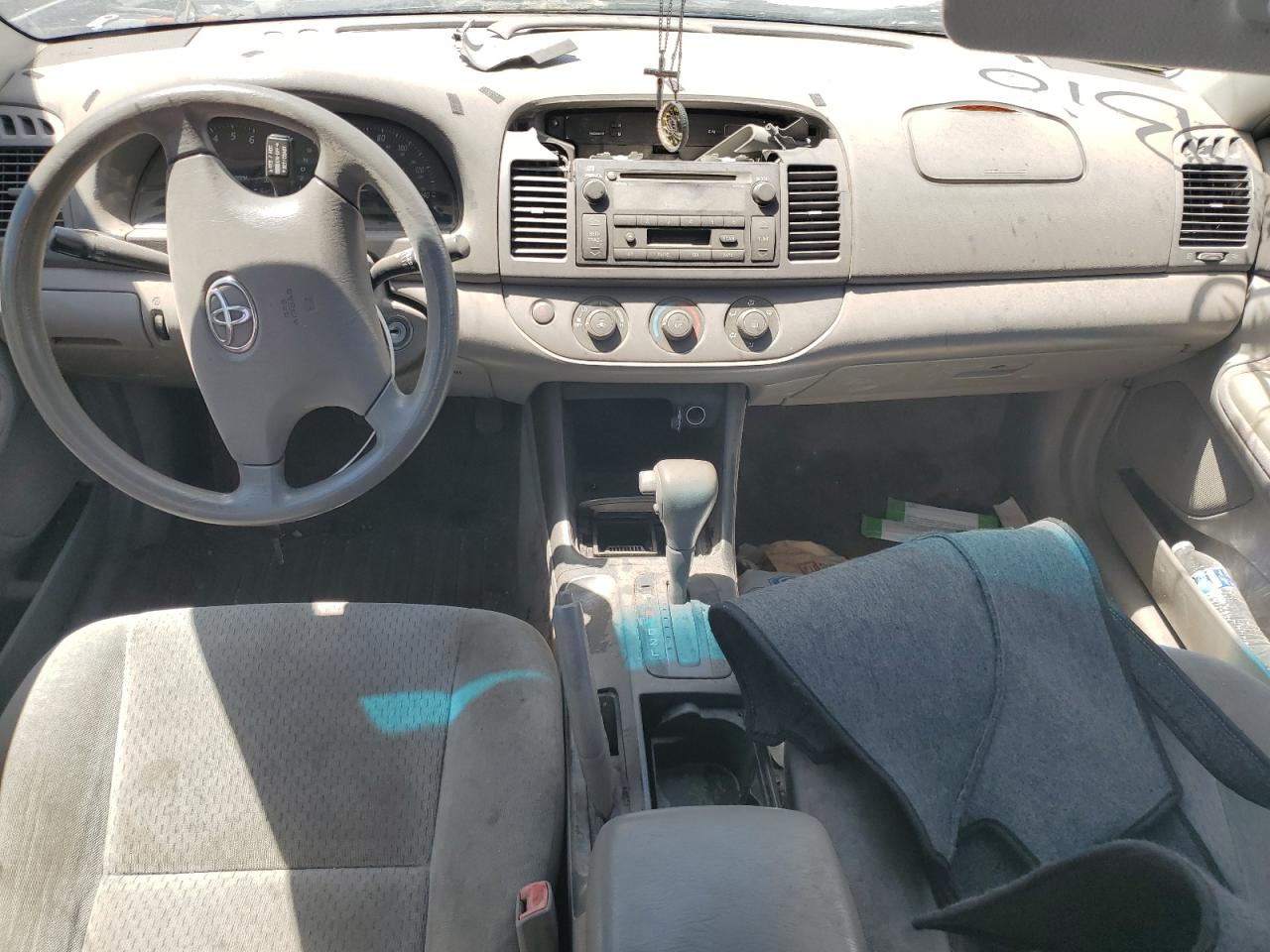 4T1BE32K44U816827 2004 Toyota Camry Le