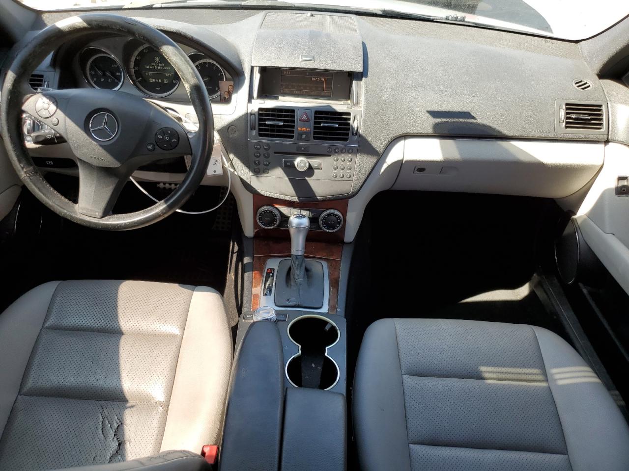 WDDGF5EB0AF473860 2010 Mercedes-Benz C 300