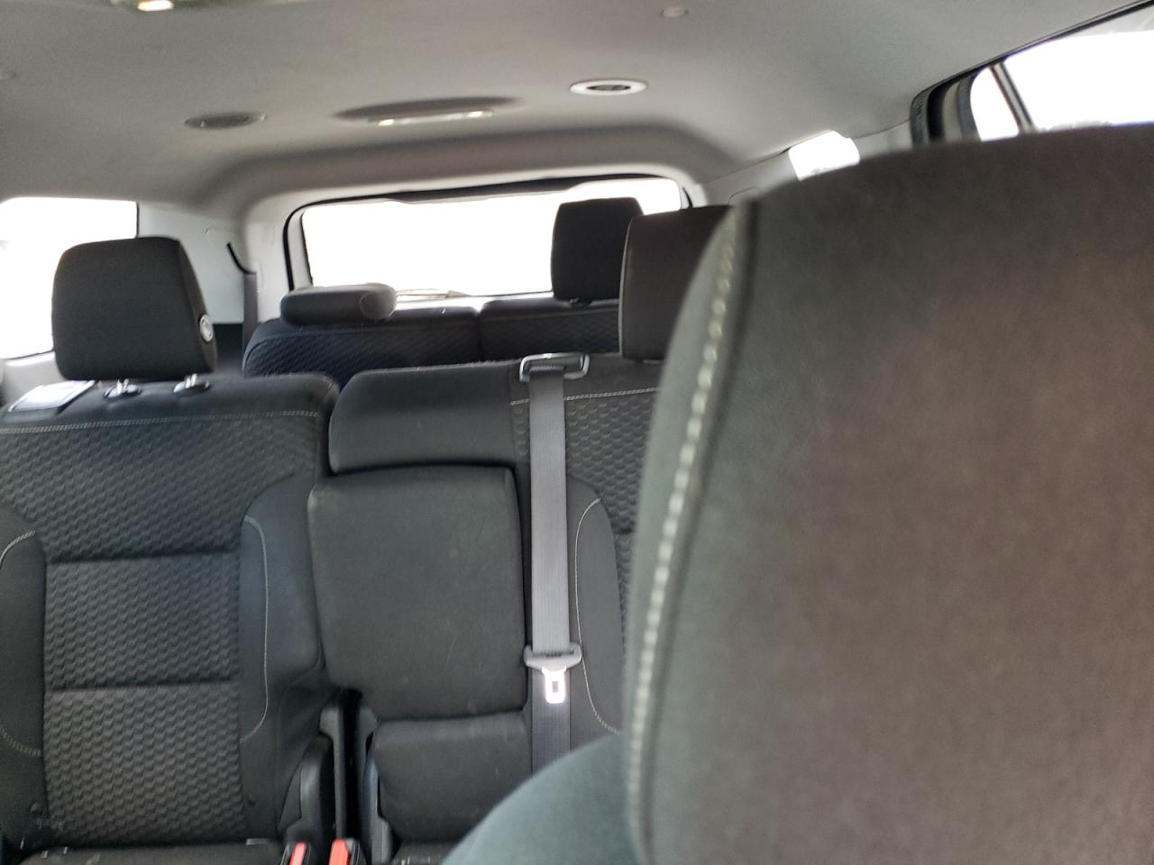 1GKKNKLA4HZ300047 2017 GMC Acadia Sle