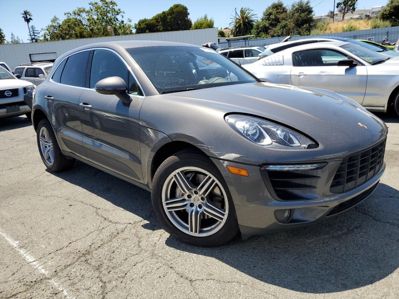 2016 Porsche Macan S vin: WP1AB2A57GLB45564