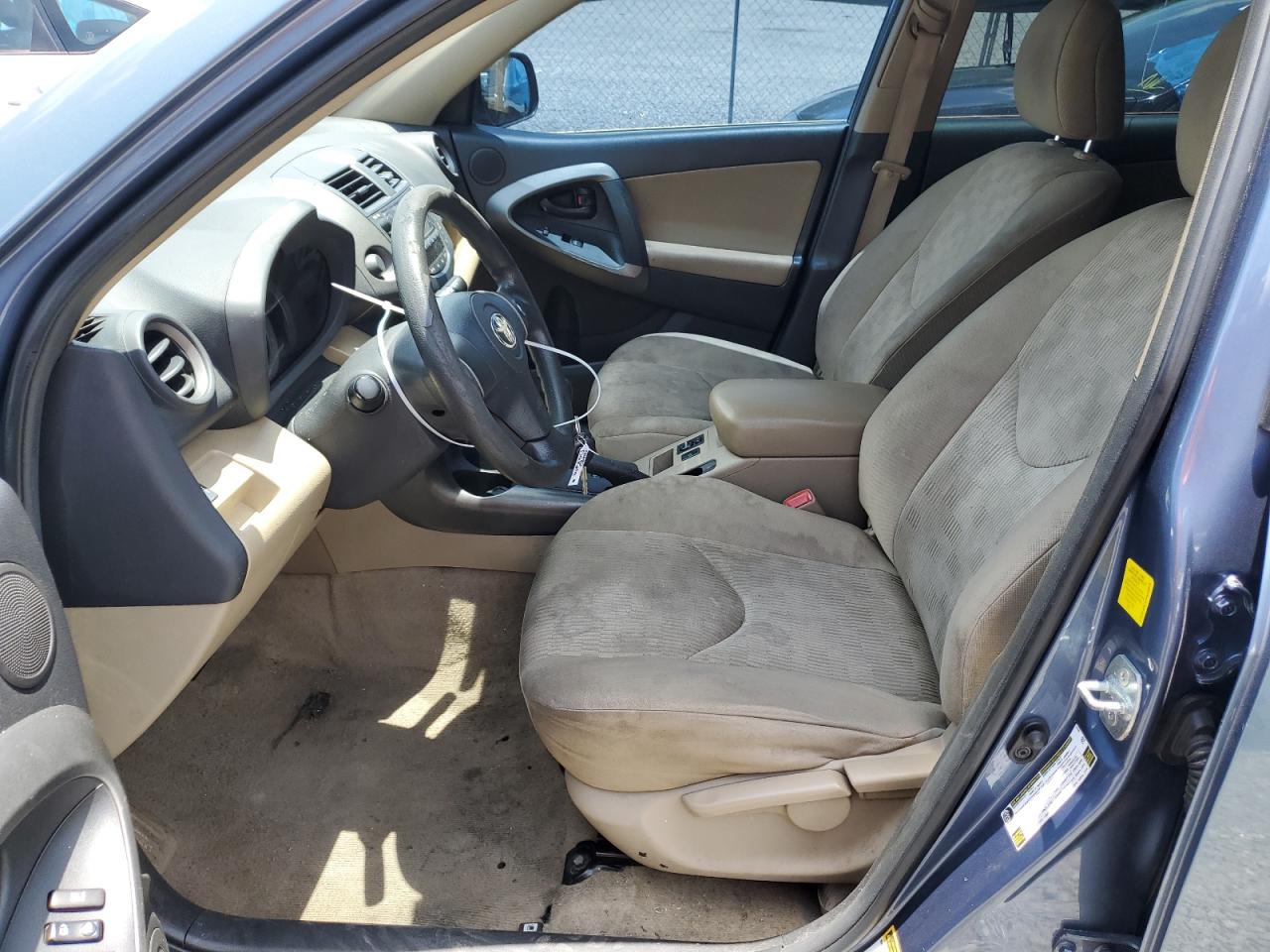 2T3ZF4DV1AW048879 2010 Toyota Rav4