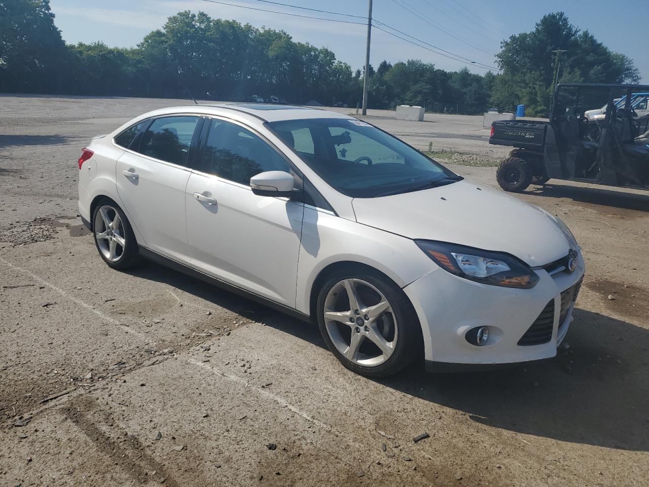 2014 Ford Focus Titanium vin: 1FADP3J26EL185648