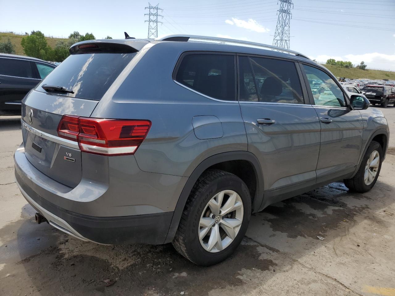 2019 Volkswagen Atlas Se vin: 1V2UR2CA0KC566344