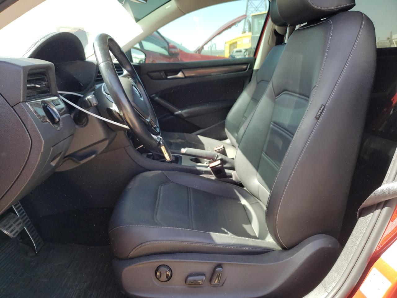 1VWMA7A3XLC012642 2020 Volkswagen Passat R-Line