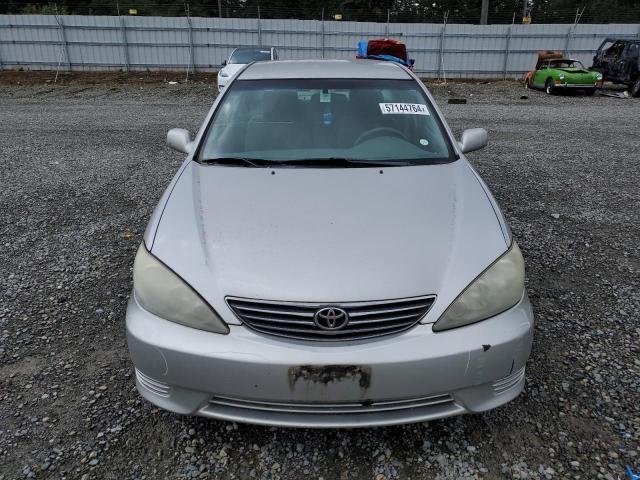 2005 Toyota Camry Le VIN: 4T1BF32K05U107083 Lot: 57144764