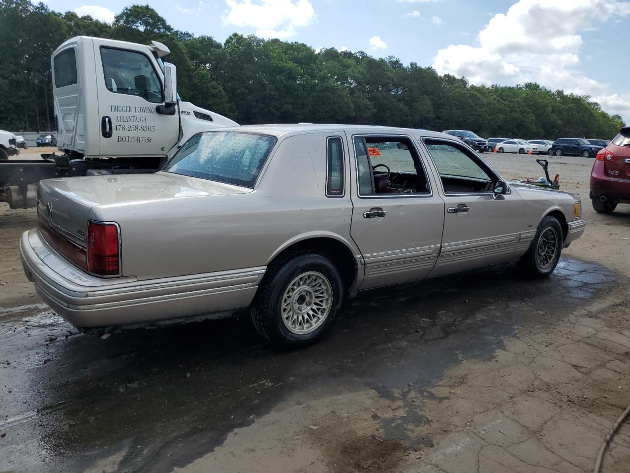 1LNLM81W9RY692174 1994 Lincoln Town Car Executive