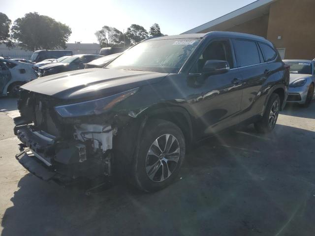 VIN 5TDGZRAH7NS546957 2022 Toyota Highlander, Xle no.1