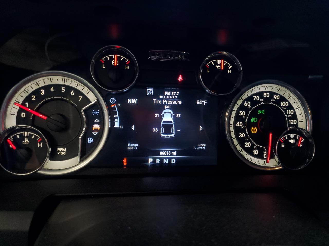 1C6RR7LG8FS728748 2015 Ram 1500 Slt