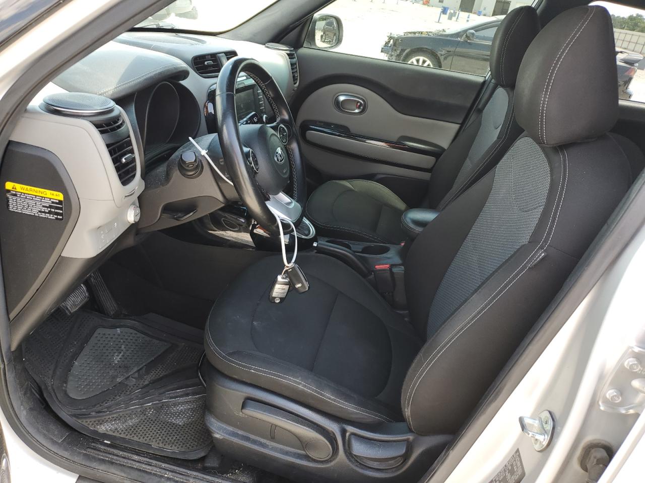 KNDJP3A56H7465719 2017 Kia Soul +