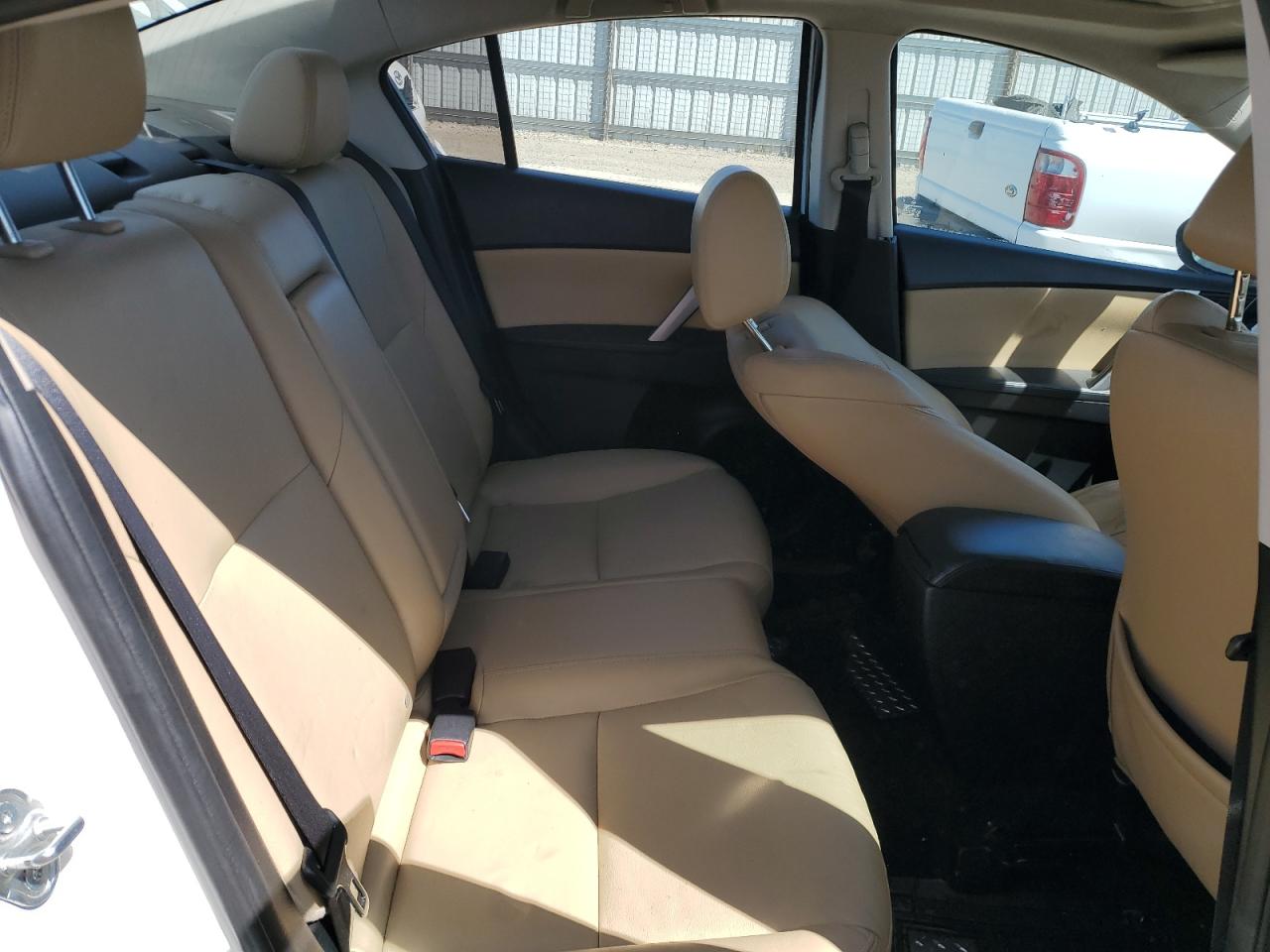 JM1BL1W89C1638815 2012 Mazda 3 I