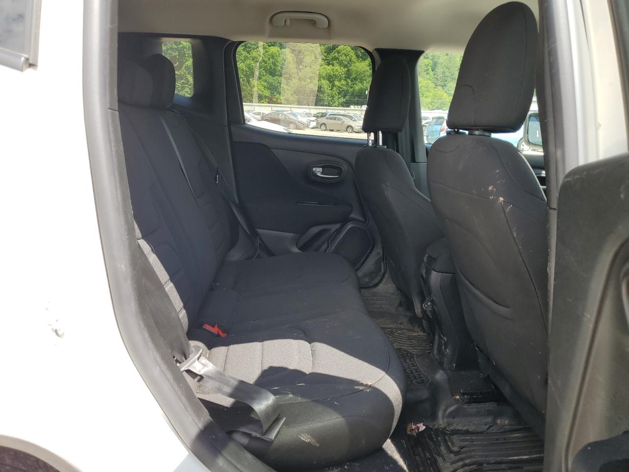 ZACNJABB4KPK56899 2019 Jeep Renegade Latitude