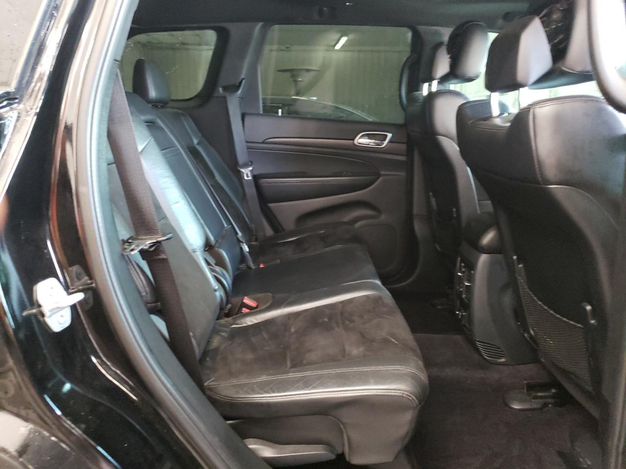 1C4RJFAG2JC264193 2018 Jeep Grand Cherokee Laredo