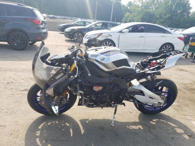 2018 YAMAHA YZFR1M JYARN40E6JA000801