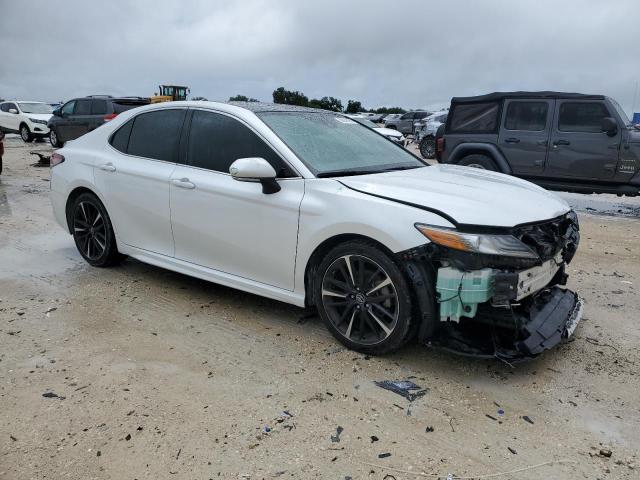 VIN 4T1B61HK0KU736902 2019 Toyota Camry, Xse no.4