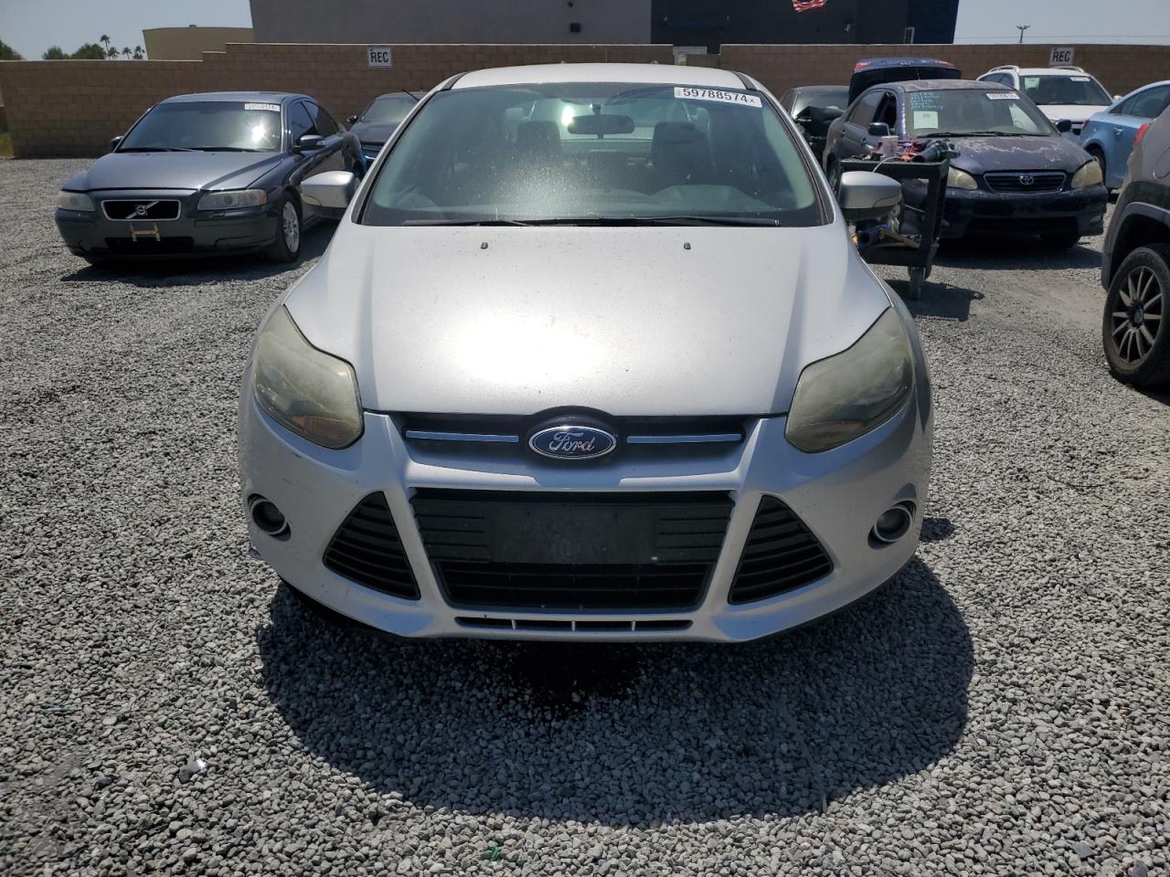 2013 Ford Focus Titanium vin: 1FADP3J23DL222721