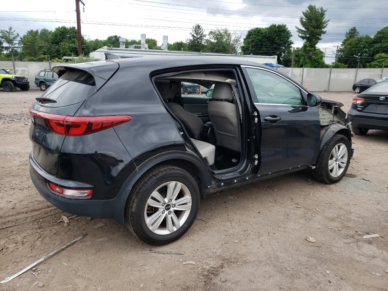 KNDPM3AC4H7211217 2017 Kia Sportage Lx