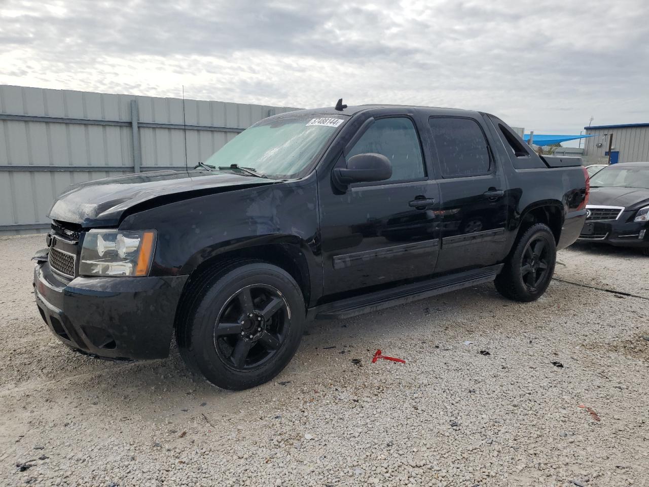 3GNNCEE02AG253733 2010 Chevrolet Avalanche Ls