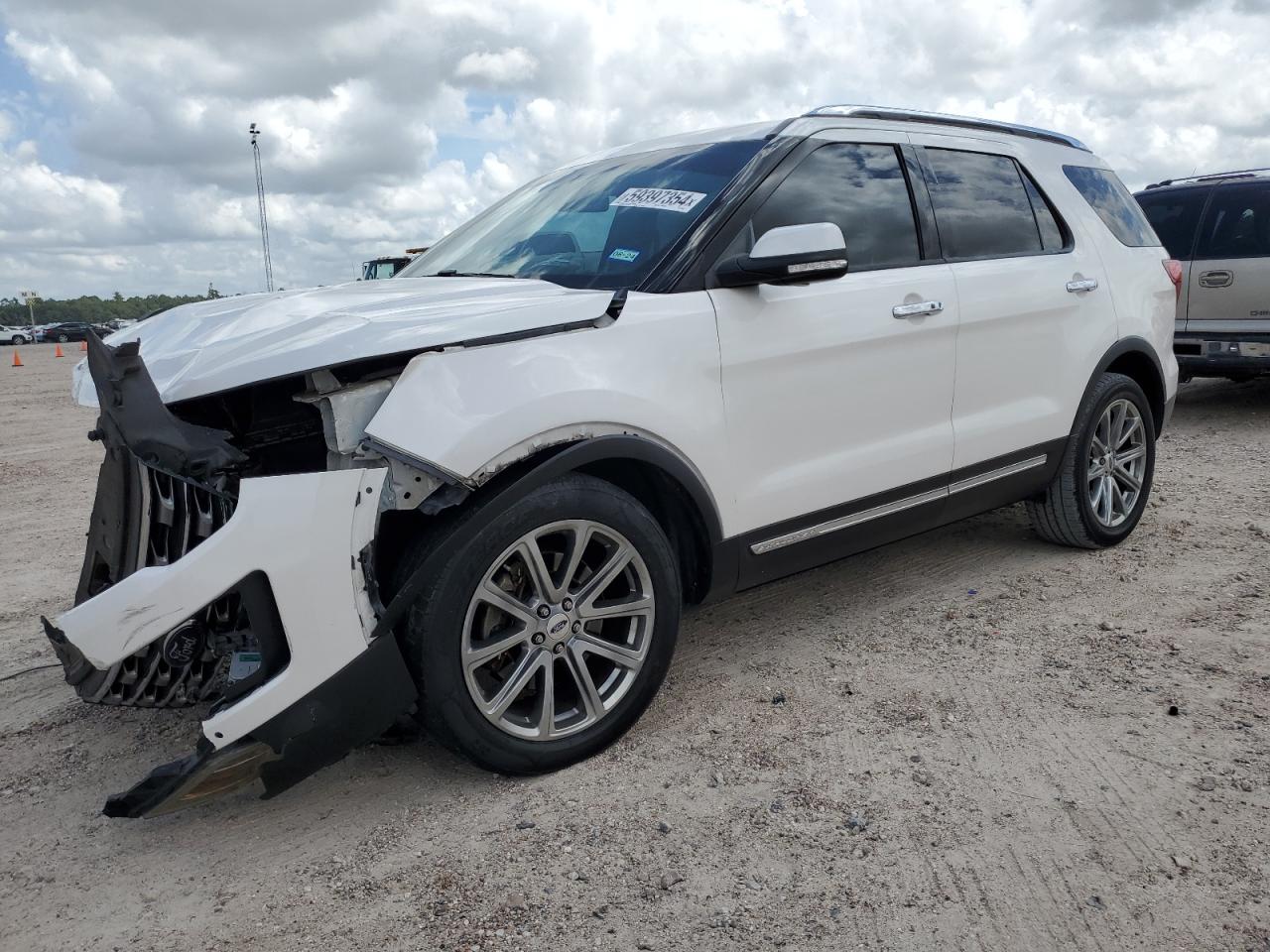 1FM5K7F82HGB37767 2017 Ford Explorer Limited