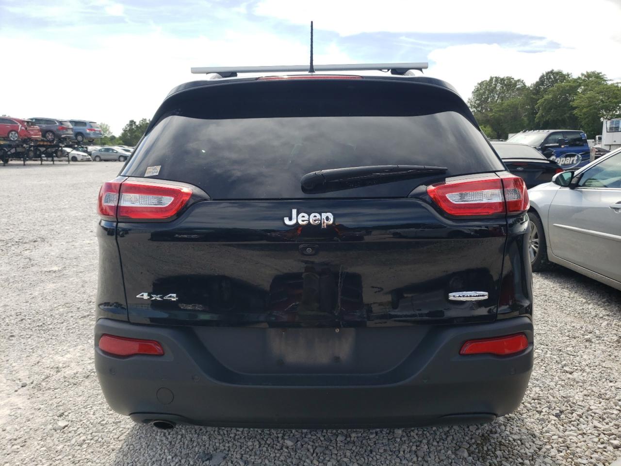 2018 Jeep Cherokee Latitude vin: 1C4PJMCB9JD545334