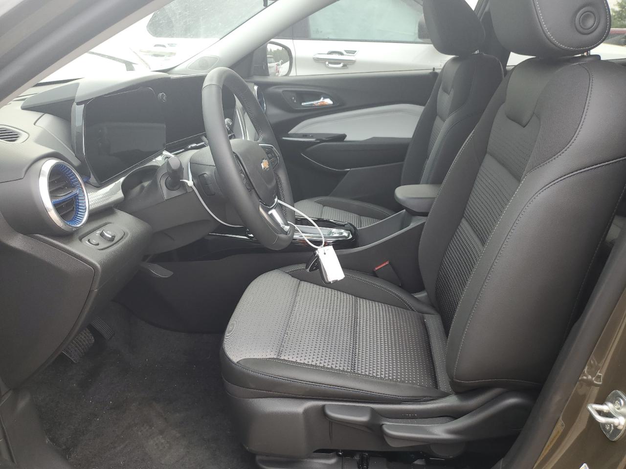 KL77LHE22RC125542 2024 Chevrolet Trax 1Lt