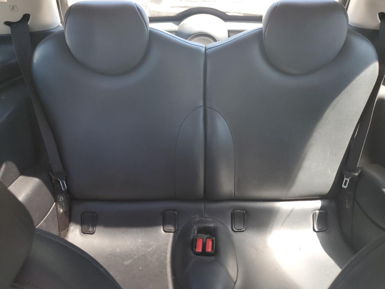 WMWRC334X3TC43140 2003 Mini Cooper