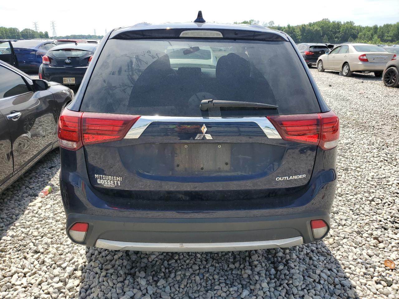 2018 Mitsubishi Outlander Es vin: JA4AD2A32JZ006564