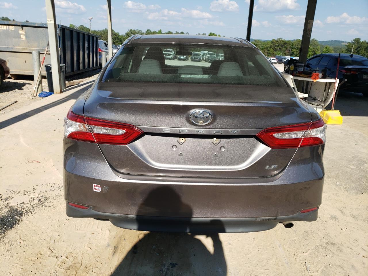 2018 Toyota Camry L vin: 4T1B11HK3JU098609