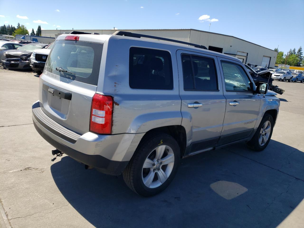 Lot #2823946057 2014 JEEP PATRIOT LA