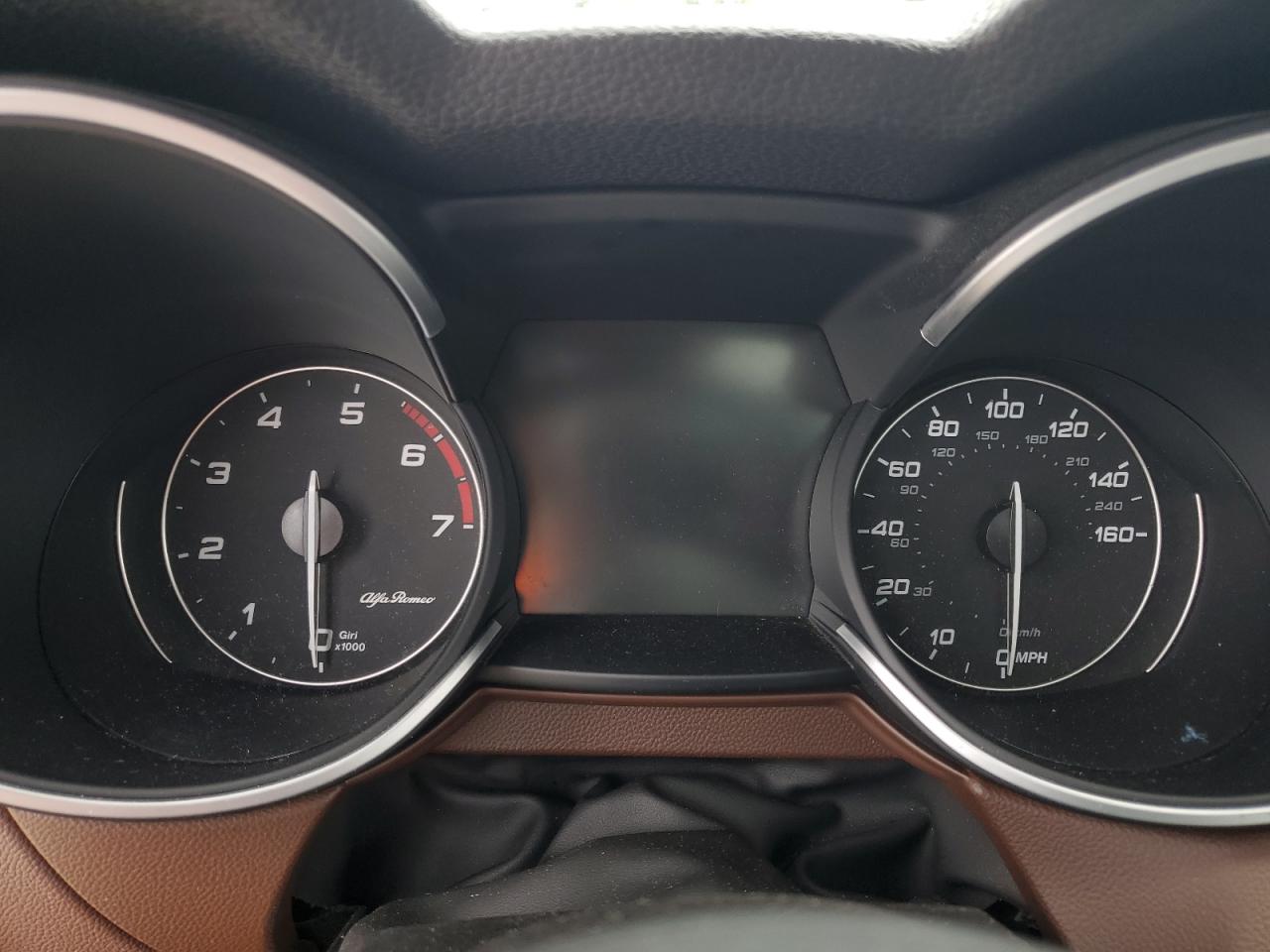 ZASFAKBN9J7C00533 2018 Alfa Romeo Stelvio Ti