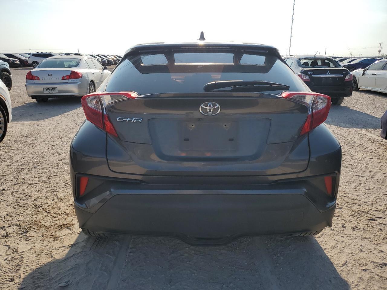 JTNKHMBX4K1014365 2019 Toyota C-Hr Xle