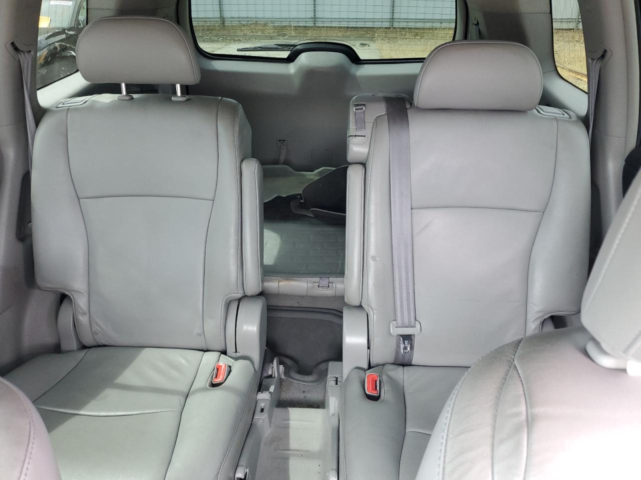 5TDJK3EH0AS017782 2010 Toyota Highlander Se