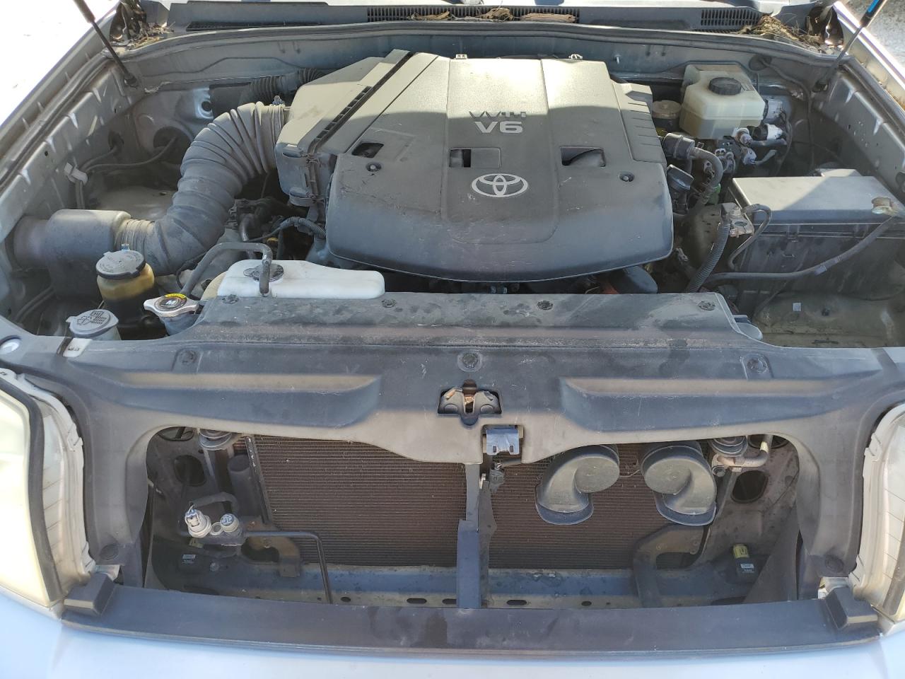 JTEZU14R240037305 2004 Toyota 4Runner Sr5