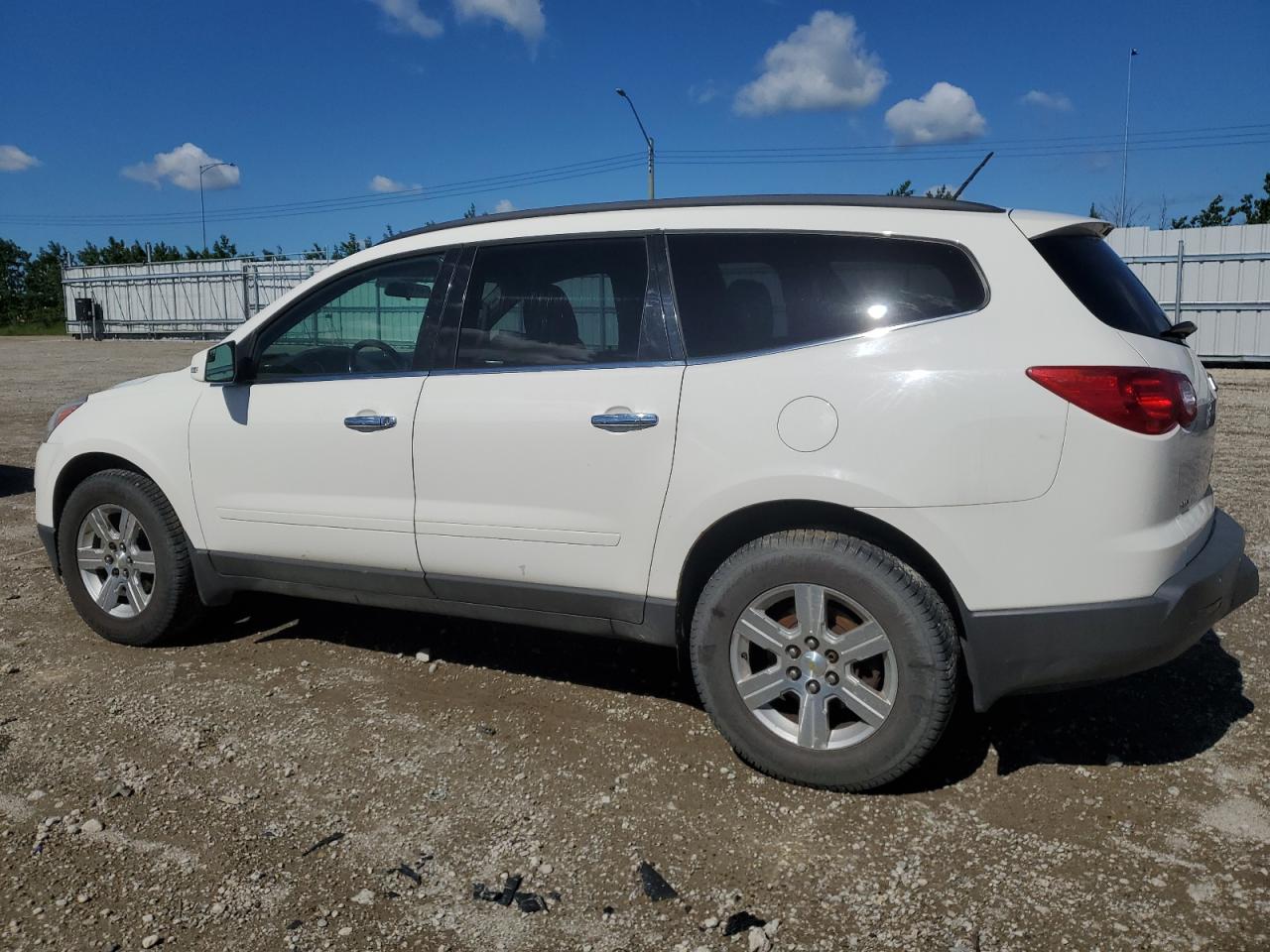 1GNKVGED7BJ131042 2011 Chevrolet Traverse Lt