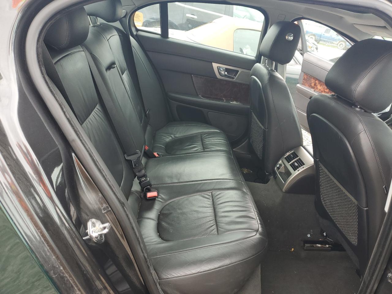 SAJWA0FB6BLS12209 2011 Jaguar Xf