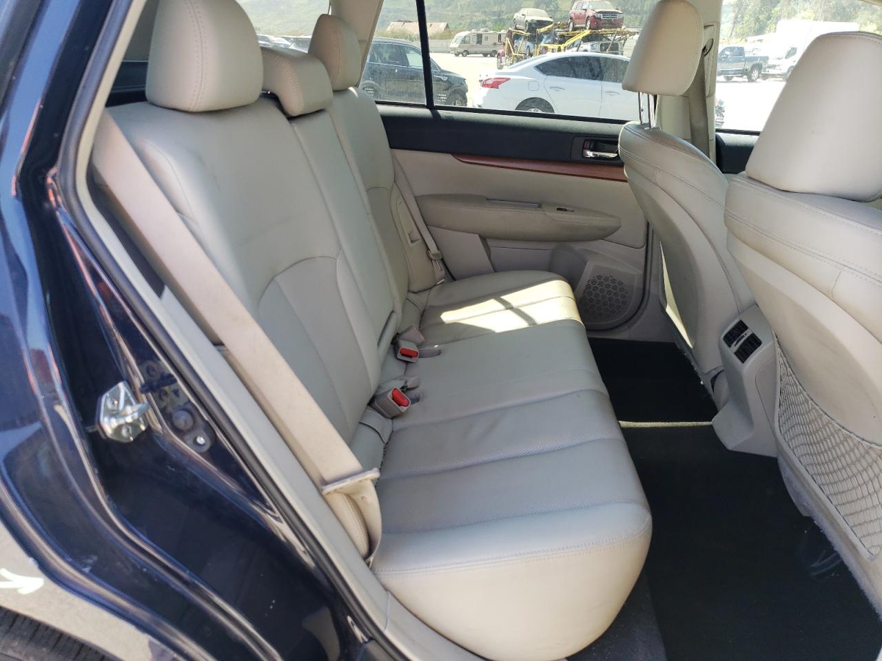 4S4BRBKC9D3268076 2013 Subaru Outback 2.5I Limited