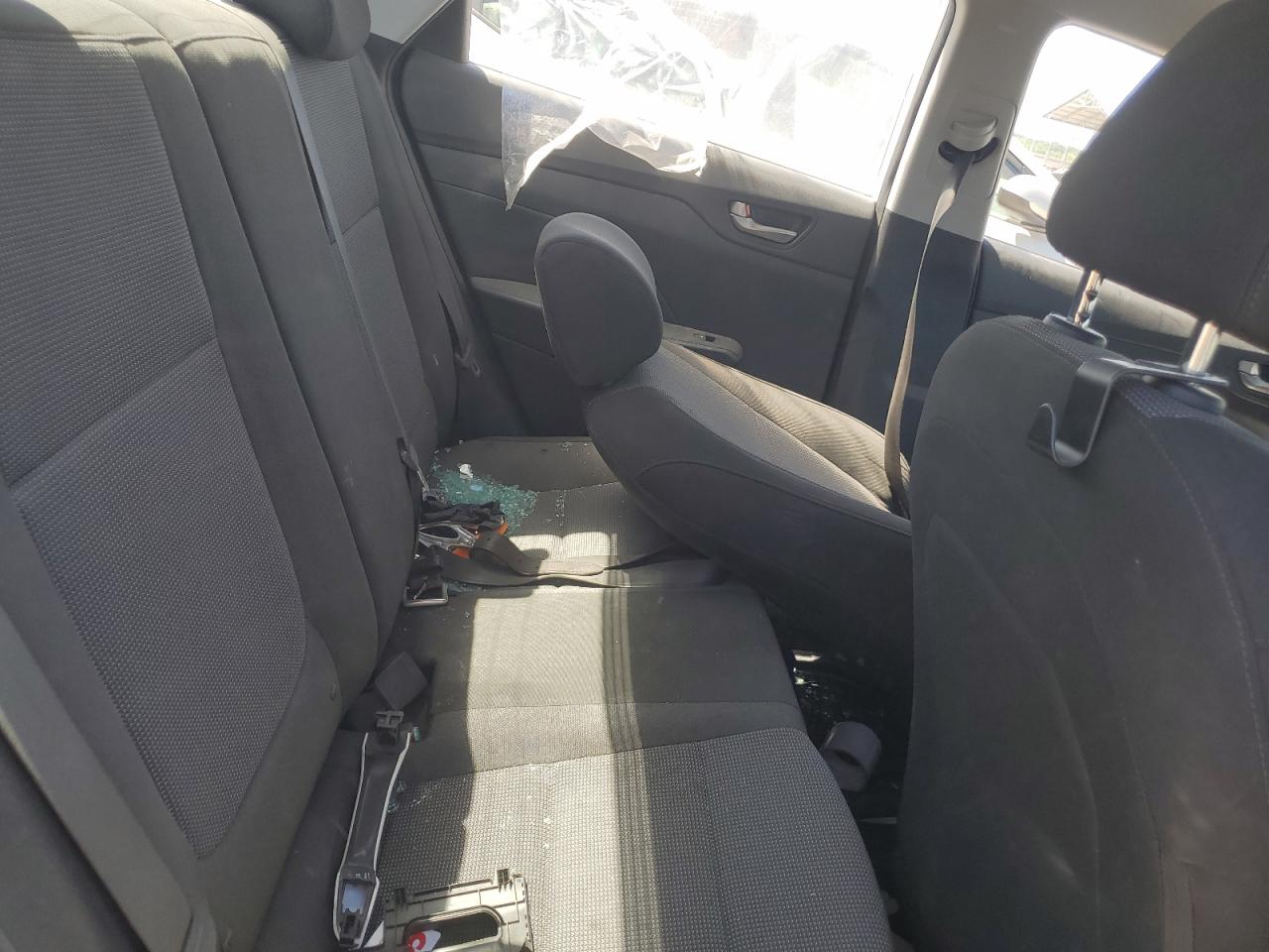 3KPC24A34KE046383 2019 Hyundai Accent Se