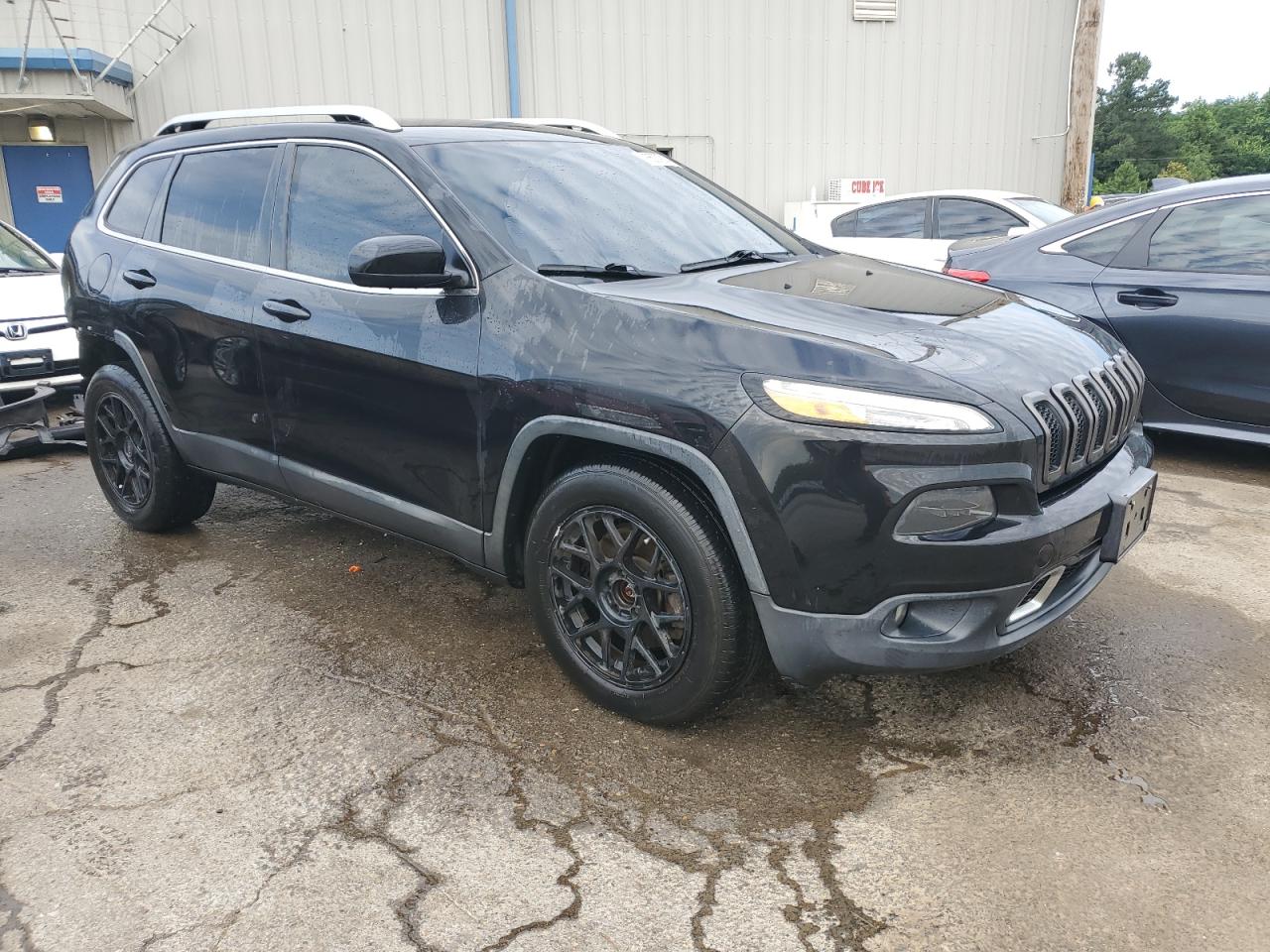 2014 Jeep Cherokee Latitude vin: 1C4PJLCS3EW170559