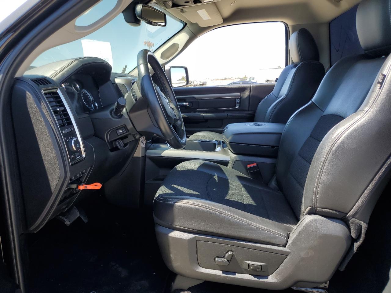 3C6JR6CT0HG783015 2017 Ram 1500 Sport