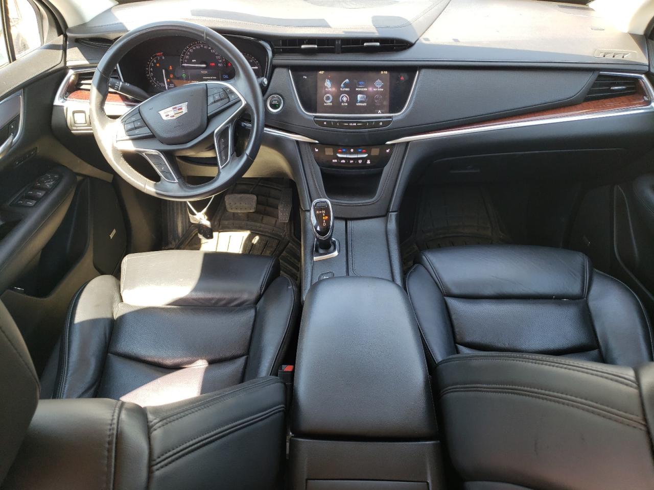 1GYKNDRS4HZ257895 2017 Cadillac Xt5 Luxury