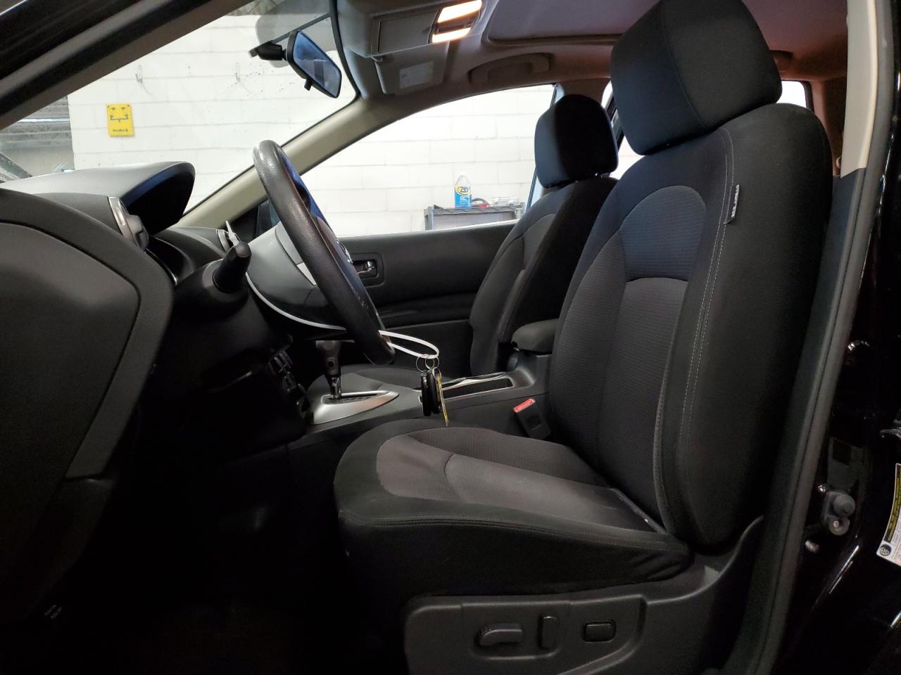 JN8AS5MV8BW679618 2011 Nissan Rogue S