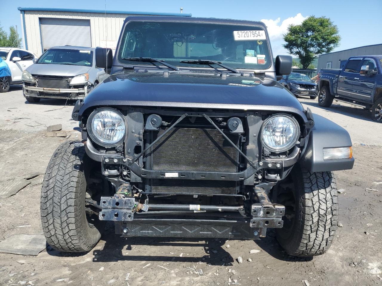 1C4HJXDG6JW130069 2018 Jeep Wrangler Unlimited Sport